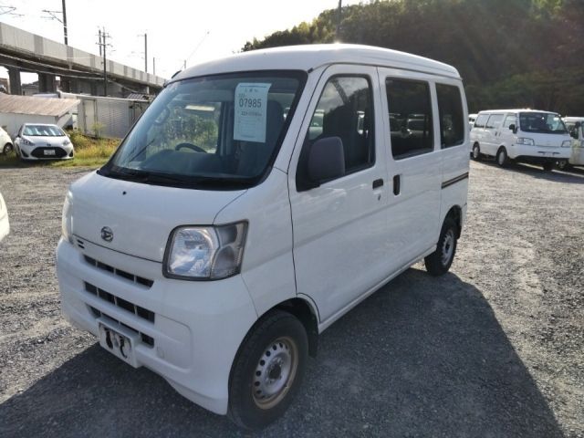 7985 Daihatsu Hijet van S321V 2015 г. (LUM Kobe Nyusatsu)